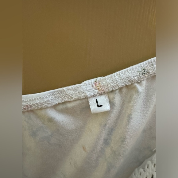 White floral cami with pink ribbon, adjustable straps #floralcamisole - Picture 3 of 3